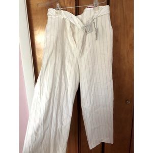 Never worn wide leg crop pants from express.